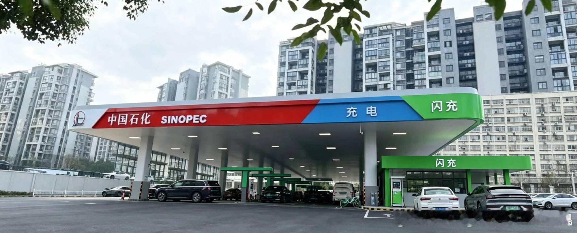 虽然这是张AI图，但也已经是事实了，6月3日双方就已经签约，对比第三方桩来说，中