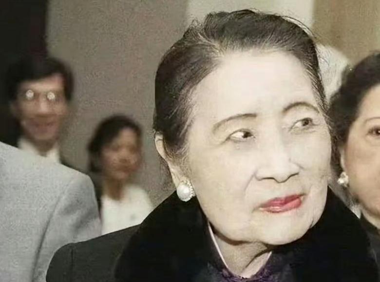 以后涉及战争历史的相关作品，不用请漂亮的女演员去扮演宋家三小姐，因为在我看来，历