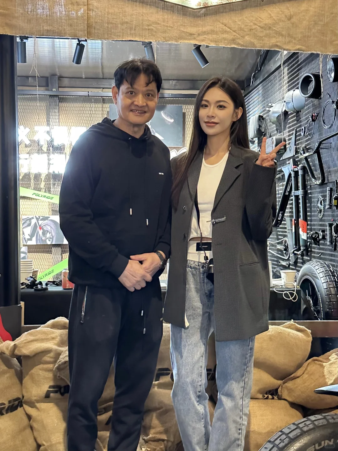 是嘉尔爸爸来啦！