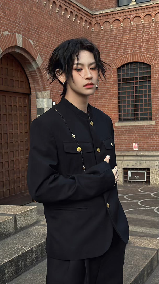 小鬼的星期六从星期五就开始了 他说星期六见，结果从星期五就开始陪我们。小鬼的温柔