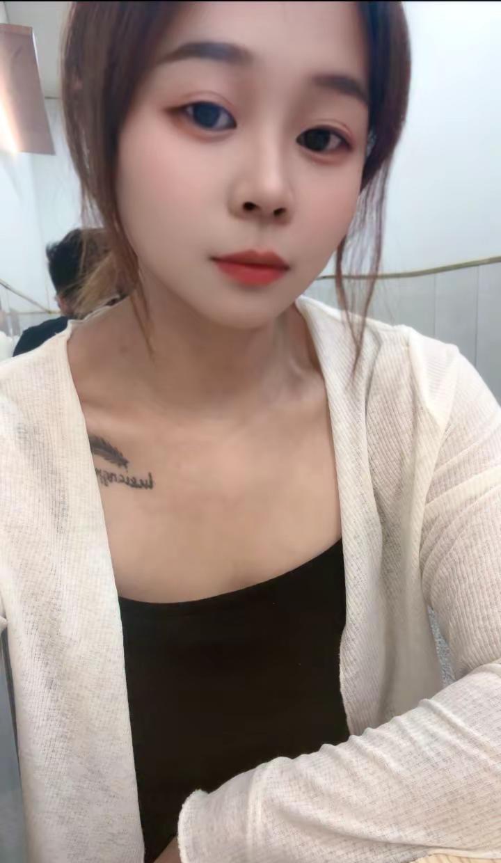 下次别选我这样的，我缺乏安全感，多疑敏感。我承认我不是最好的，但我也敢肯定，世人