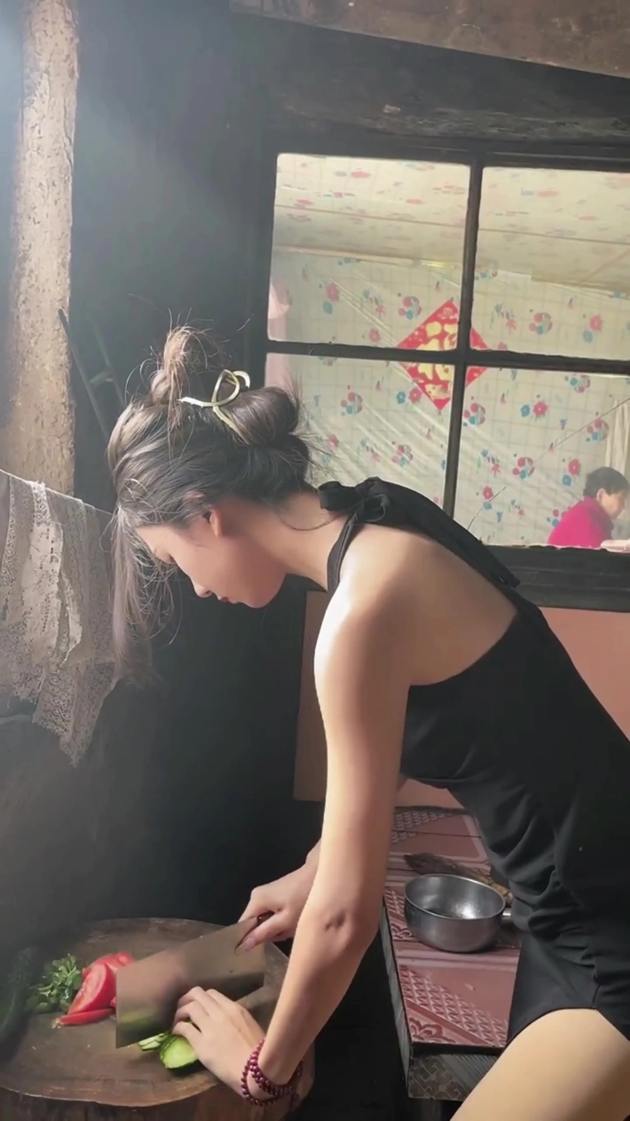 等我有男朋友了，我要给他洗衣服，我要给他做饭，我要给他买烟。我要对着所...