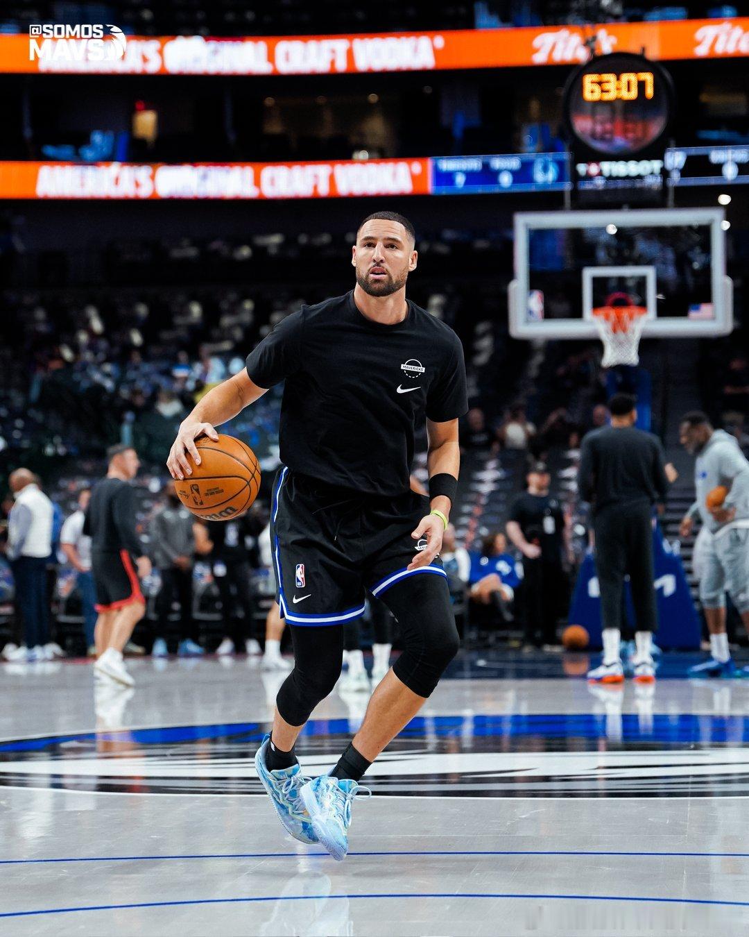 常规赛第1️⃣6️⃣场 独行侠主场对战纽约尼克斯你汤的赛前热身今天回首发了！友情