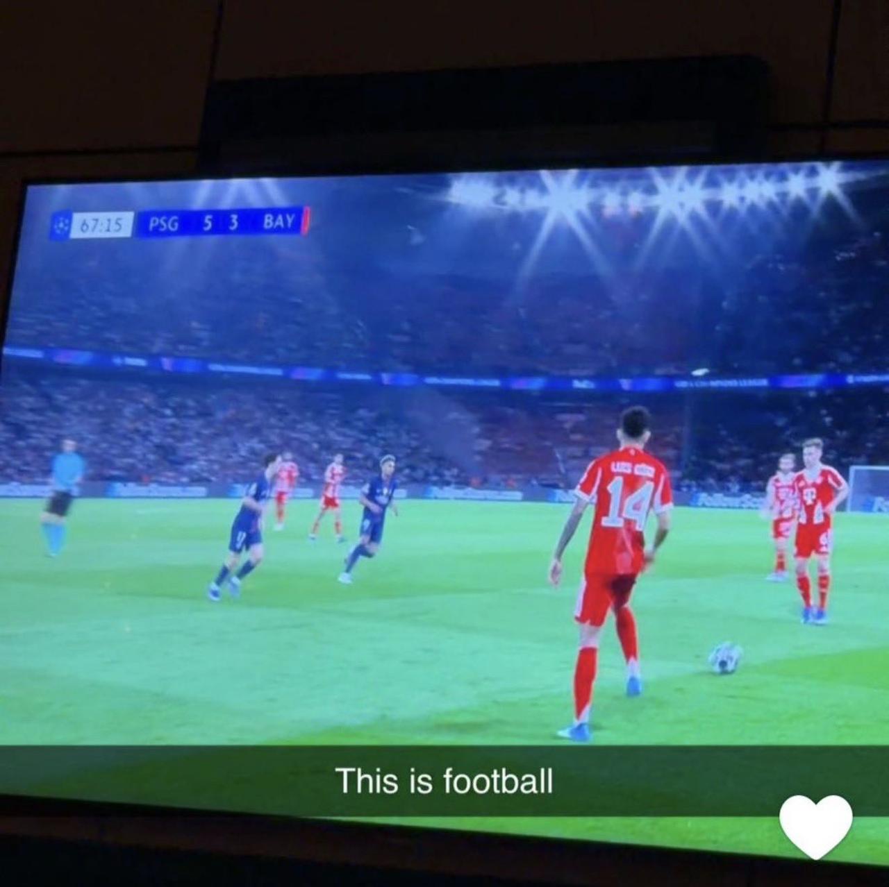 【哈兰德感慨：这才是足球】欧冠半决赛首回合，当前足坛最顶级的两支球队—巴黎和拜仁