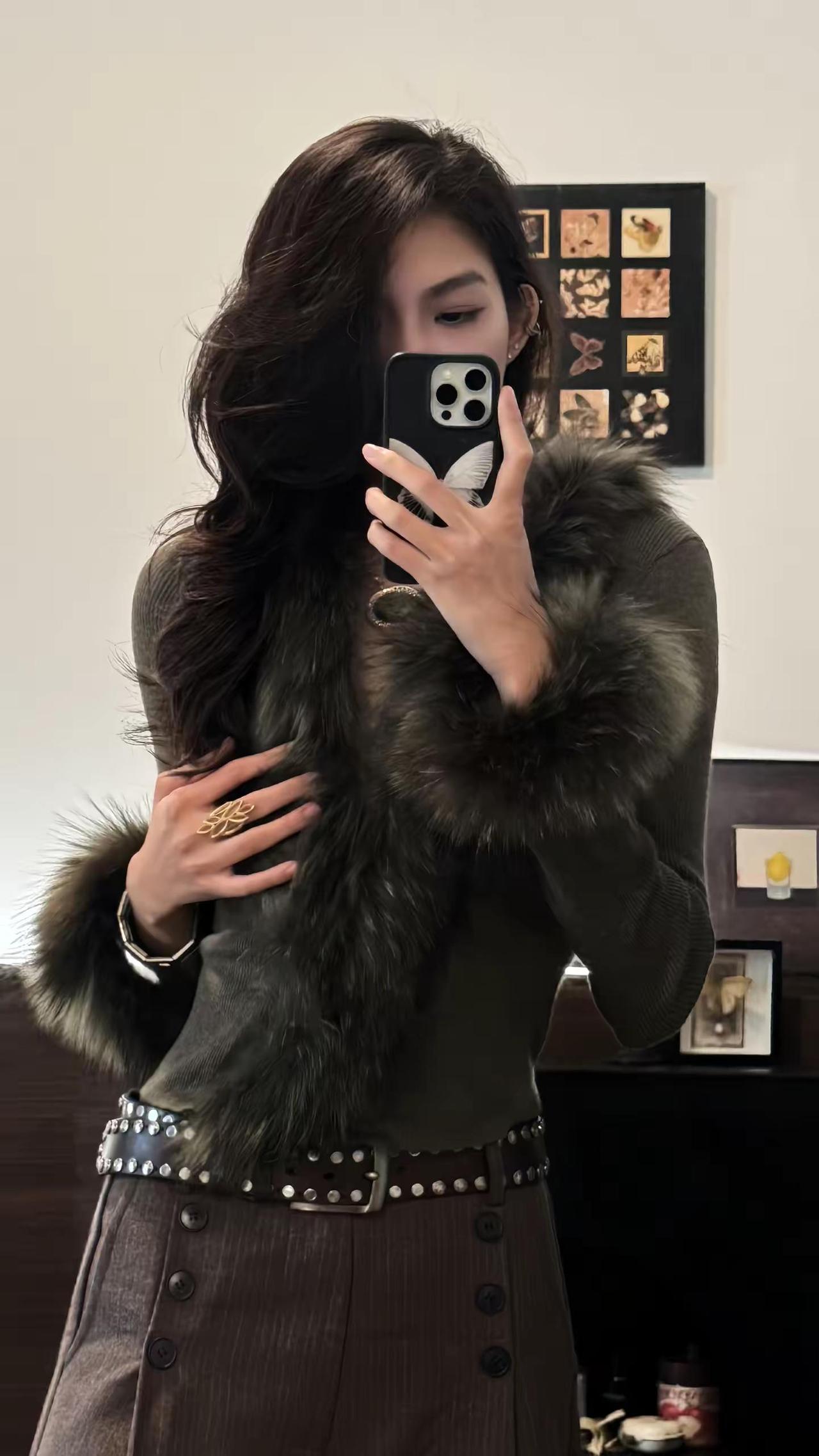 看起来毛茸茸的会很好欺负吗。wlw 长发t