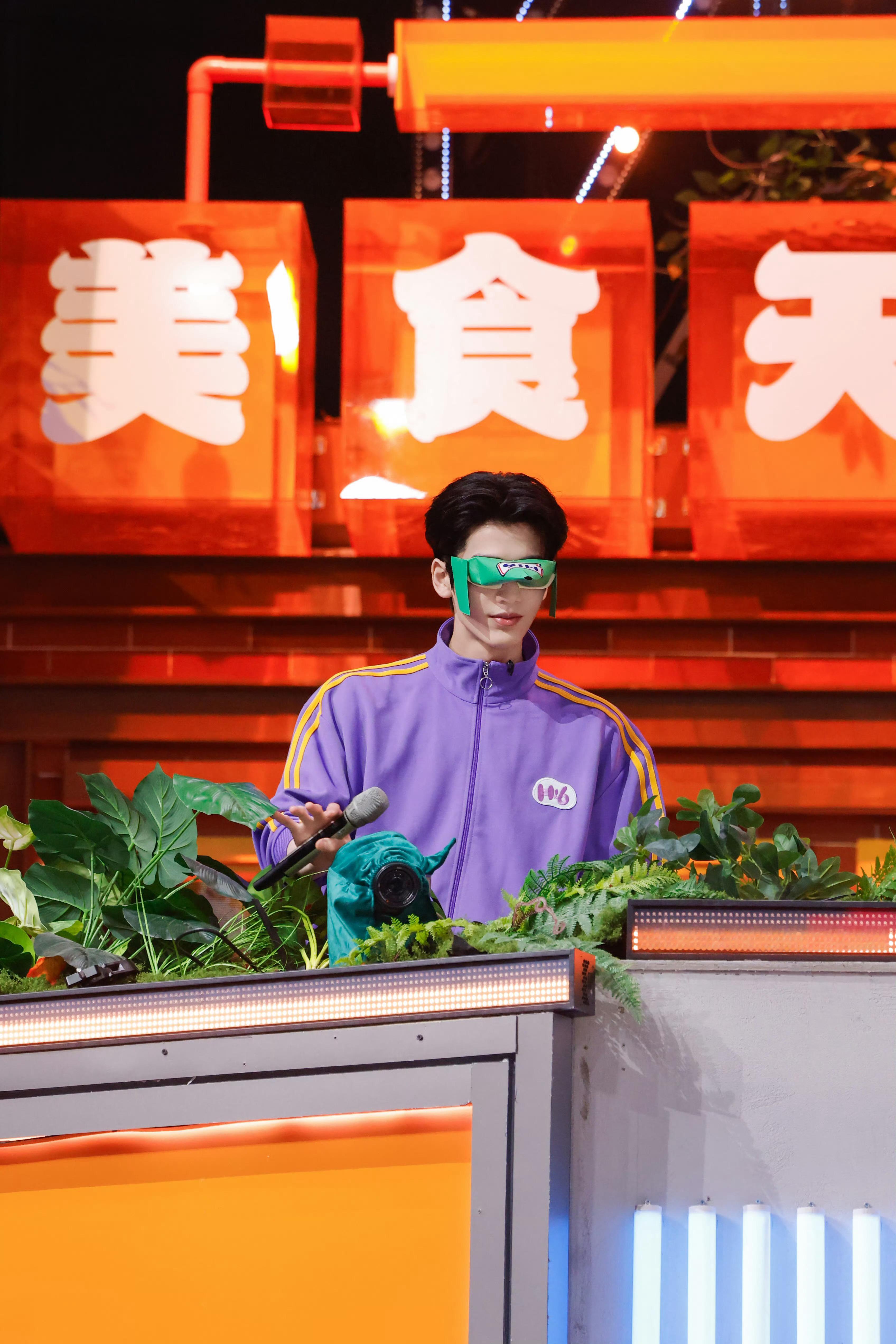 张凌赫这一秒过火zlh张凌赫慕容清峄如果这世界复杂虚假喧哗 我用尽我的一切奔向你