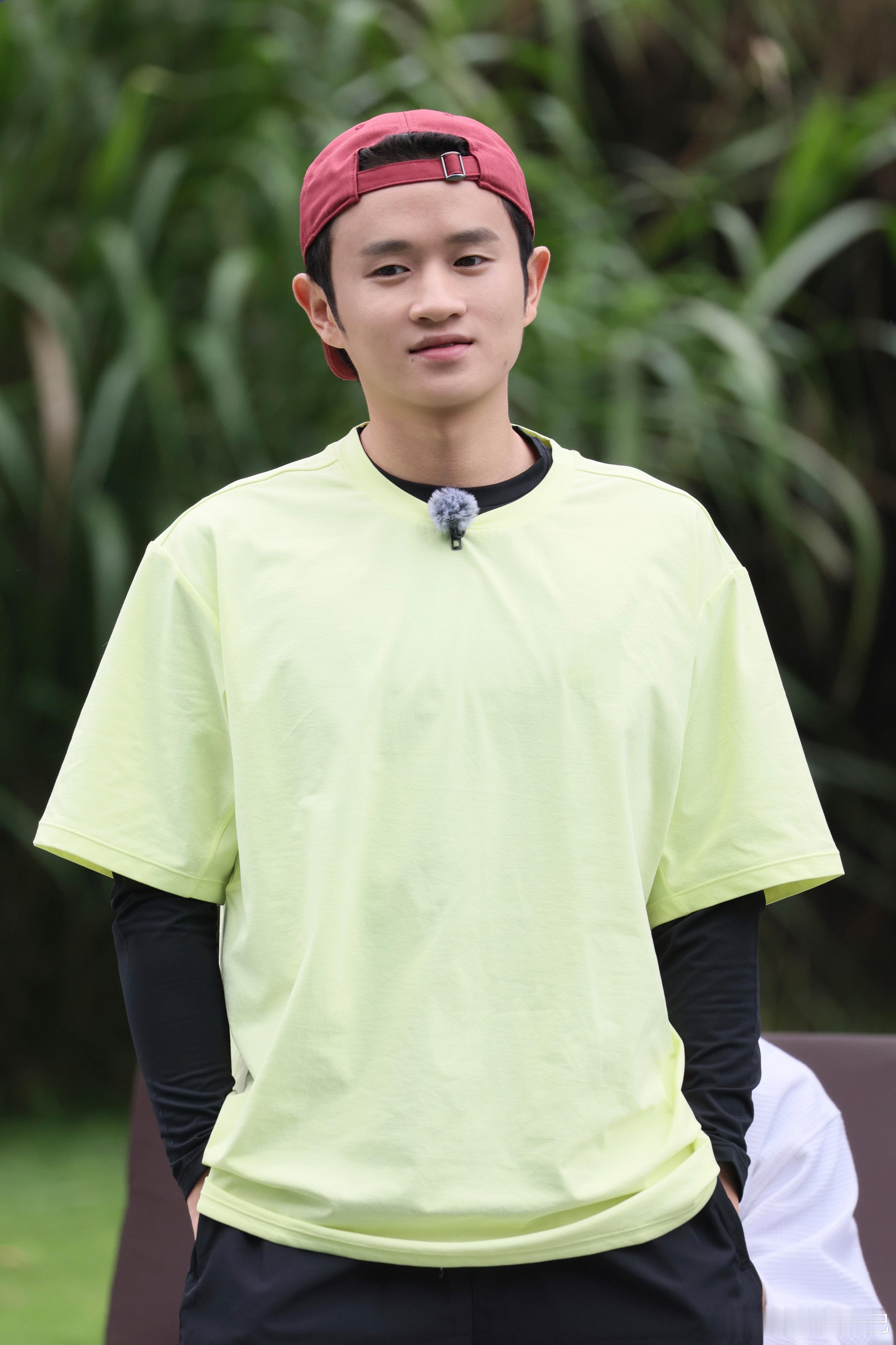 王勉沉浸式金桔吃播怎么回事，我们的王勉这个回应也是相当的快，毕竟来个沉浸式金桔吃
