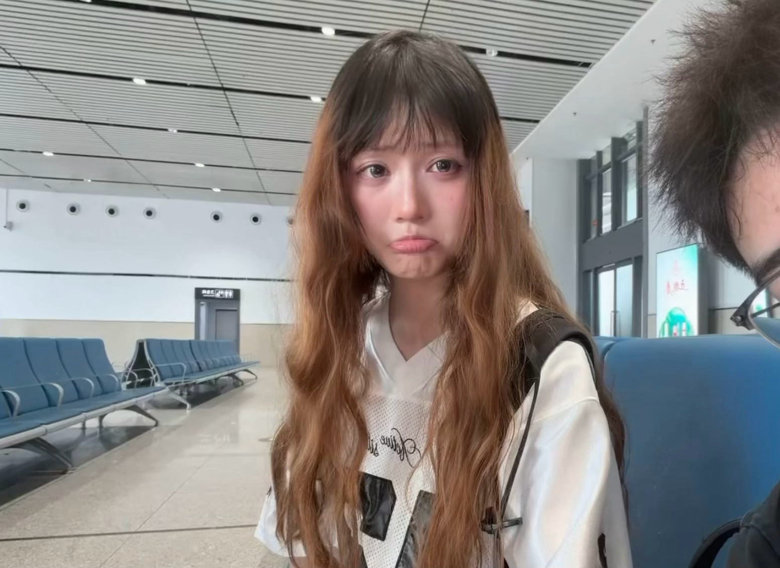 明天是偶恋爱纪念日饼夫要发我这张照片我不服 这么有感觉的文案配这个图。 
