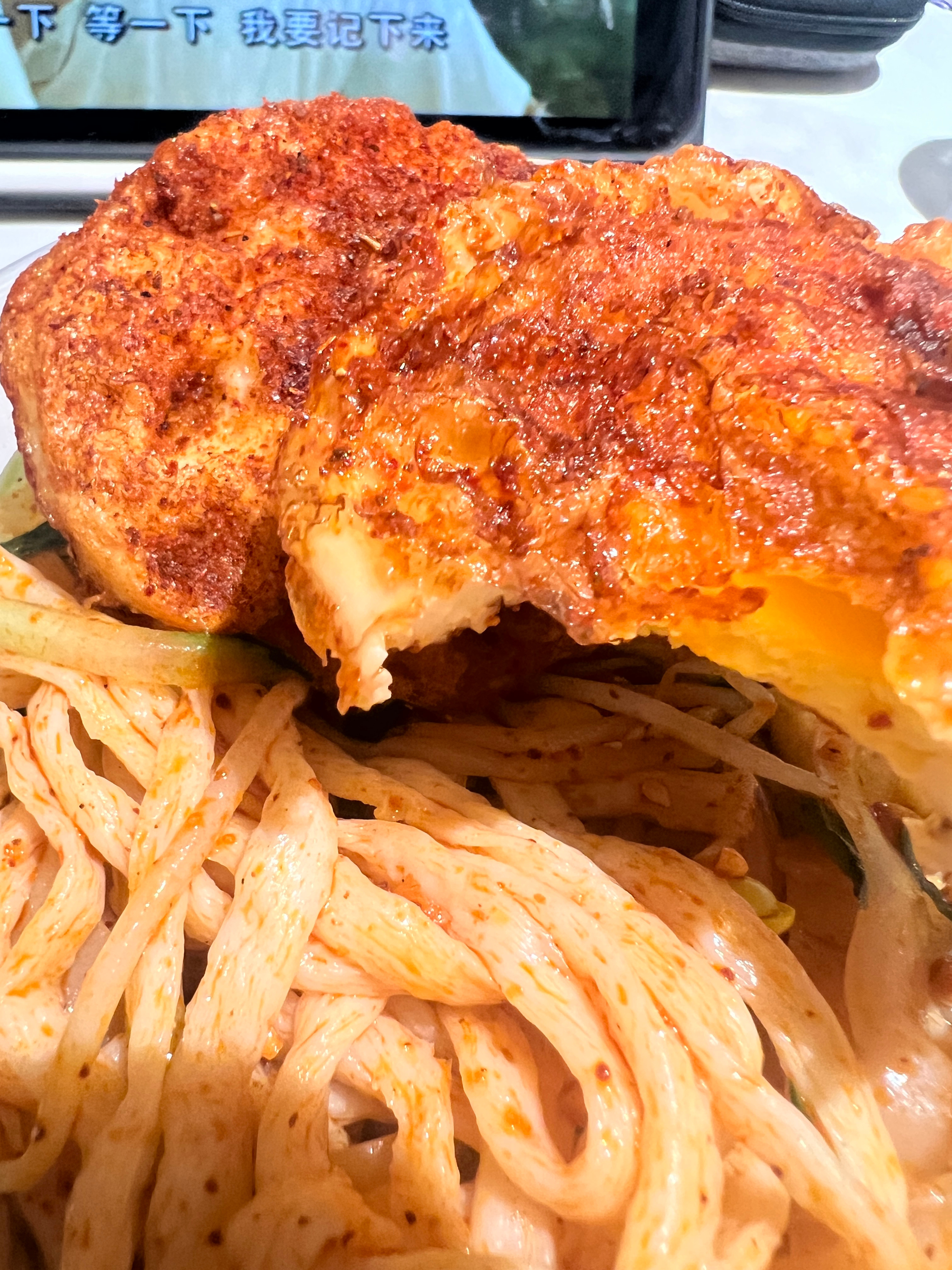 谁来懂一下这一口煎蛋🍳 