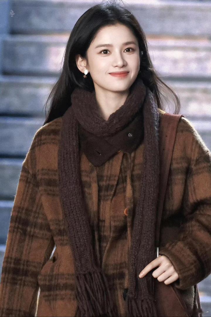 李现张婧仪雪景吻路透 路透看完我只想说：李现张婧仪能不能多拍点！两个人在一起的画