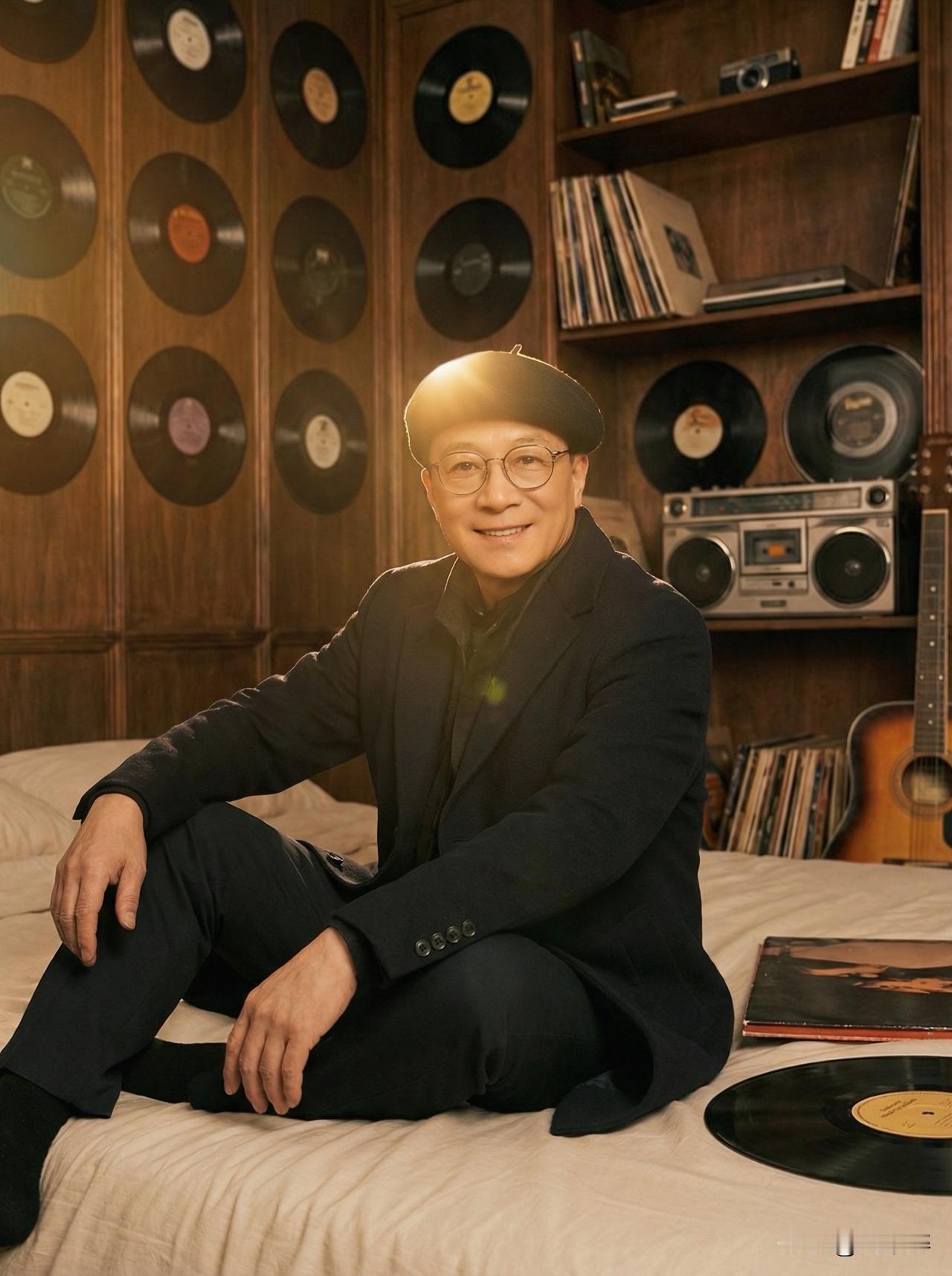 钱，真的好花！
上午去趟大润发，
一不小心花费二千多。
买一斤茶，
花了一千八。