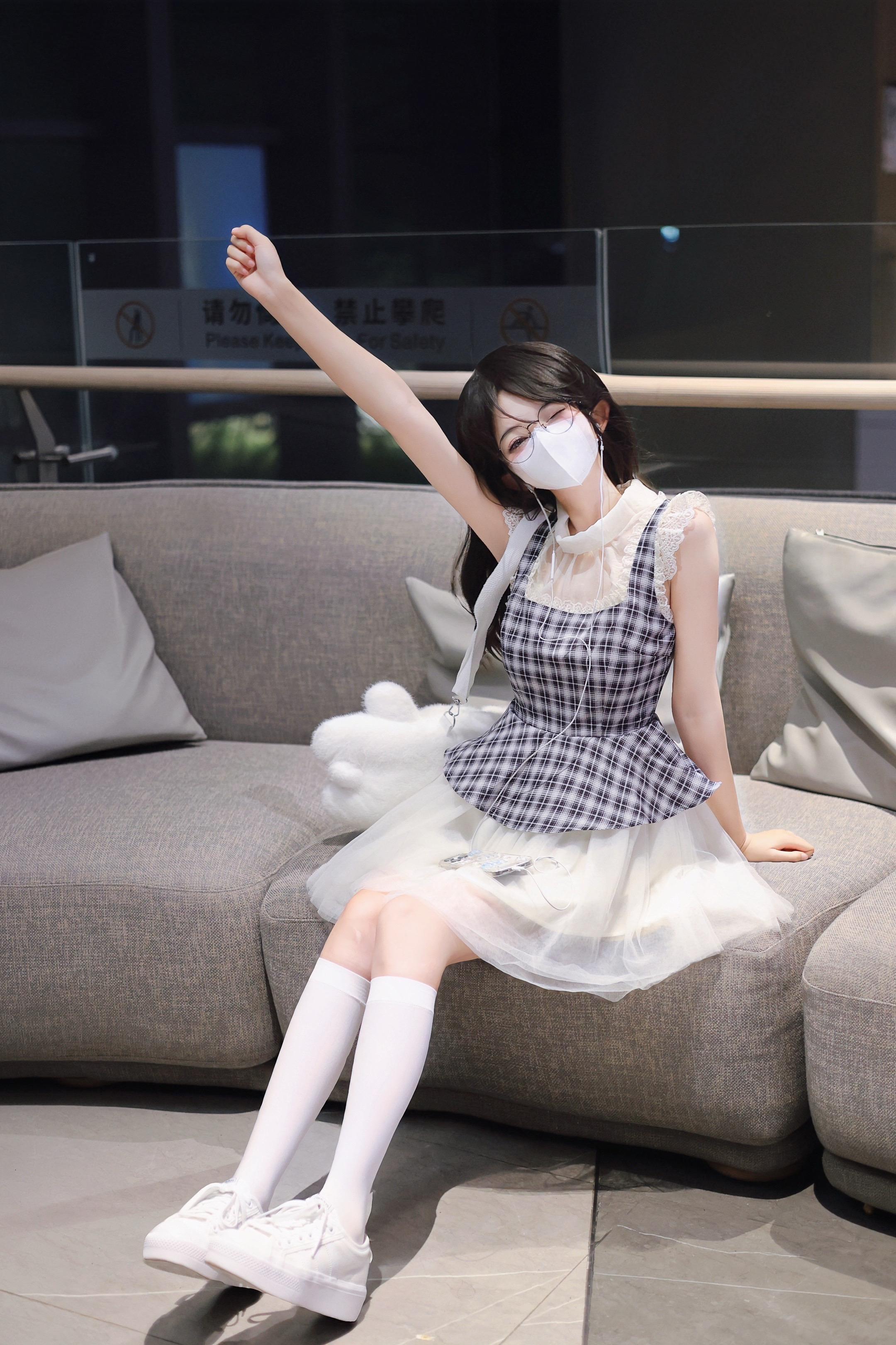小裙子才有的氛围感。