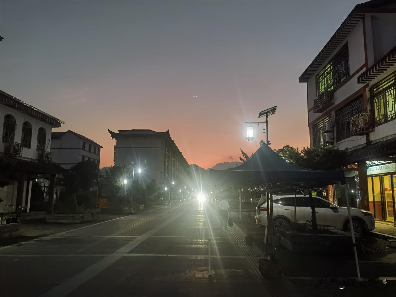 修行人为什么不随波逐流？
只有一句话：生命短暂，有更高的目标去追求。
学历再高，