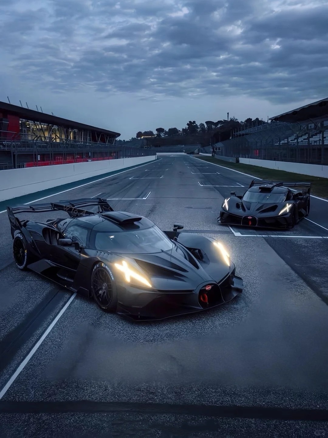 今晚的做梦素材有了，就你俩了绝美车片