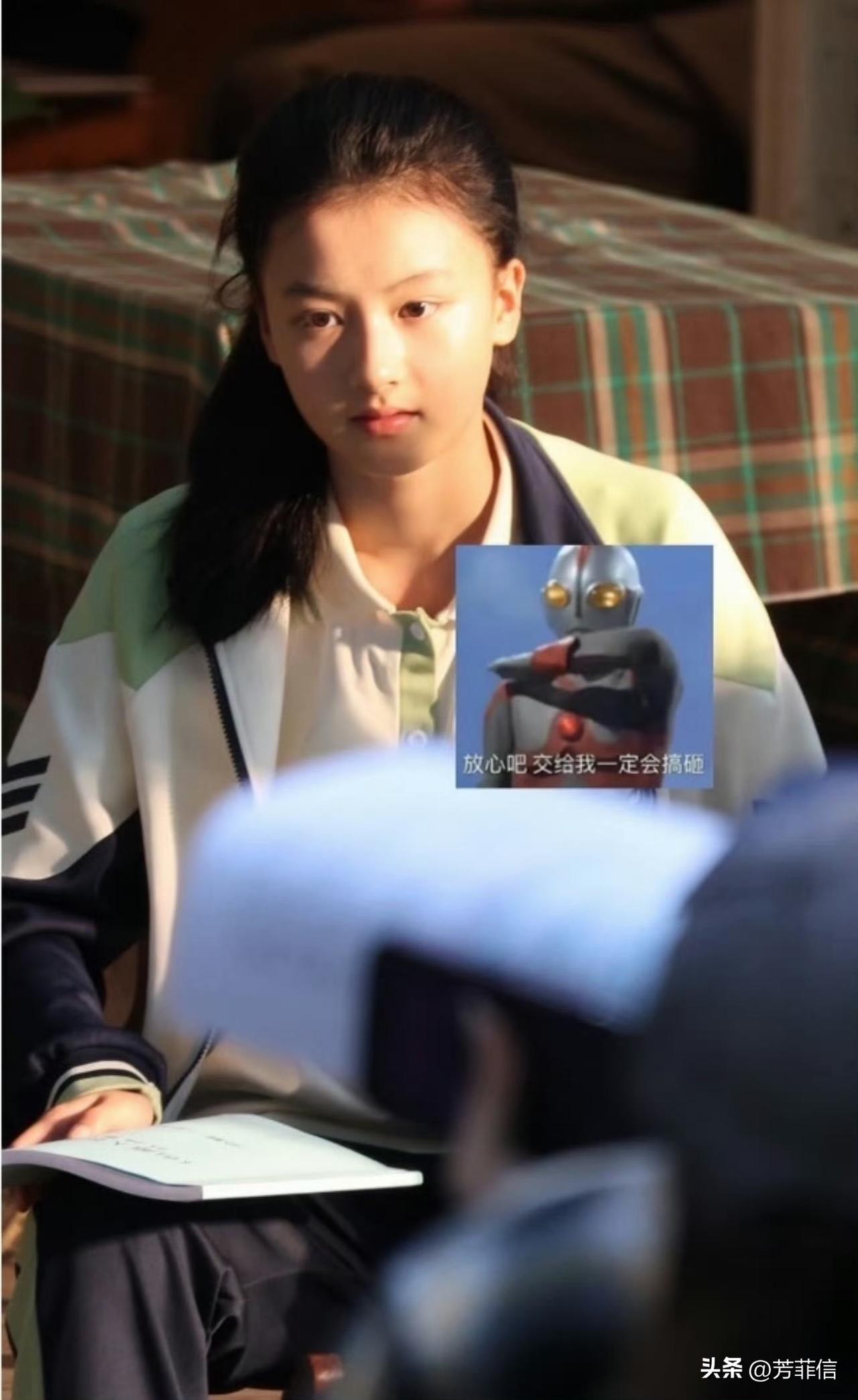 七七赵钰琪新剧《但愿人长久》的现场路透出炉，不愧是素人飞升代表，流程是真快，都有