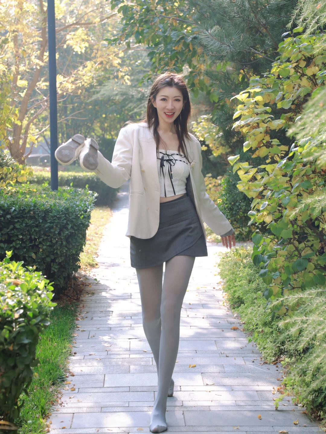 这明媚的生命力