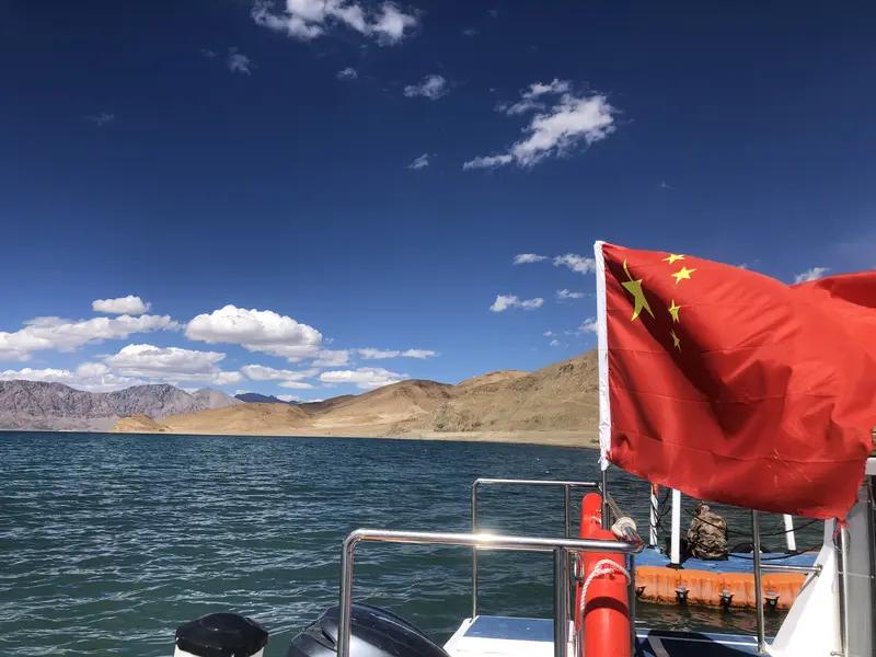 中国指责美国阻挠中印关系改善。
25日，中方指责美国试图阻挠中印关系改善，还歪曲