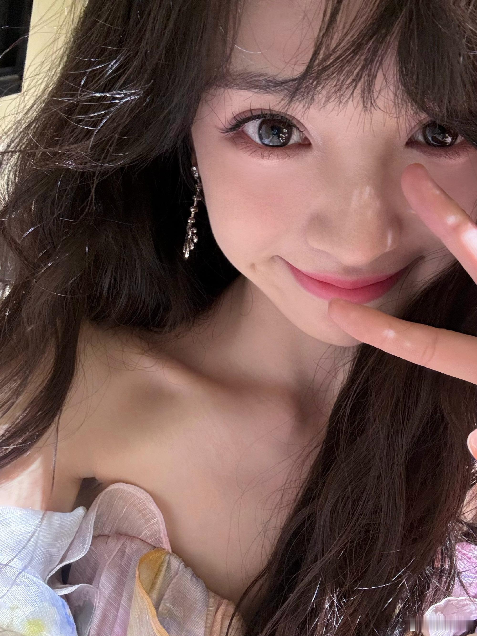 如花美眷，好漂亮的田曦薇[哇][哇]#VOGUE时尚之力盛会##田曦薇[超话]#