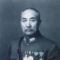 每逢春节，阎锡山一大早就叫来秘书，修改遗嘱，或口述一份新的，先是给蒋介石的，再留