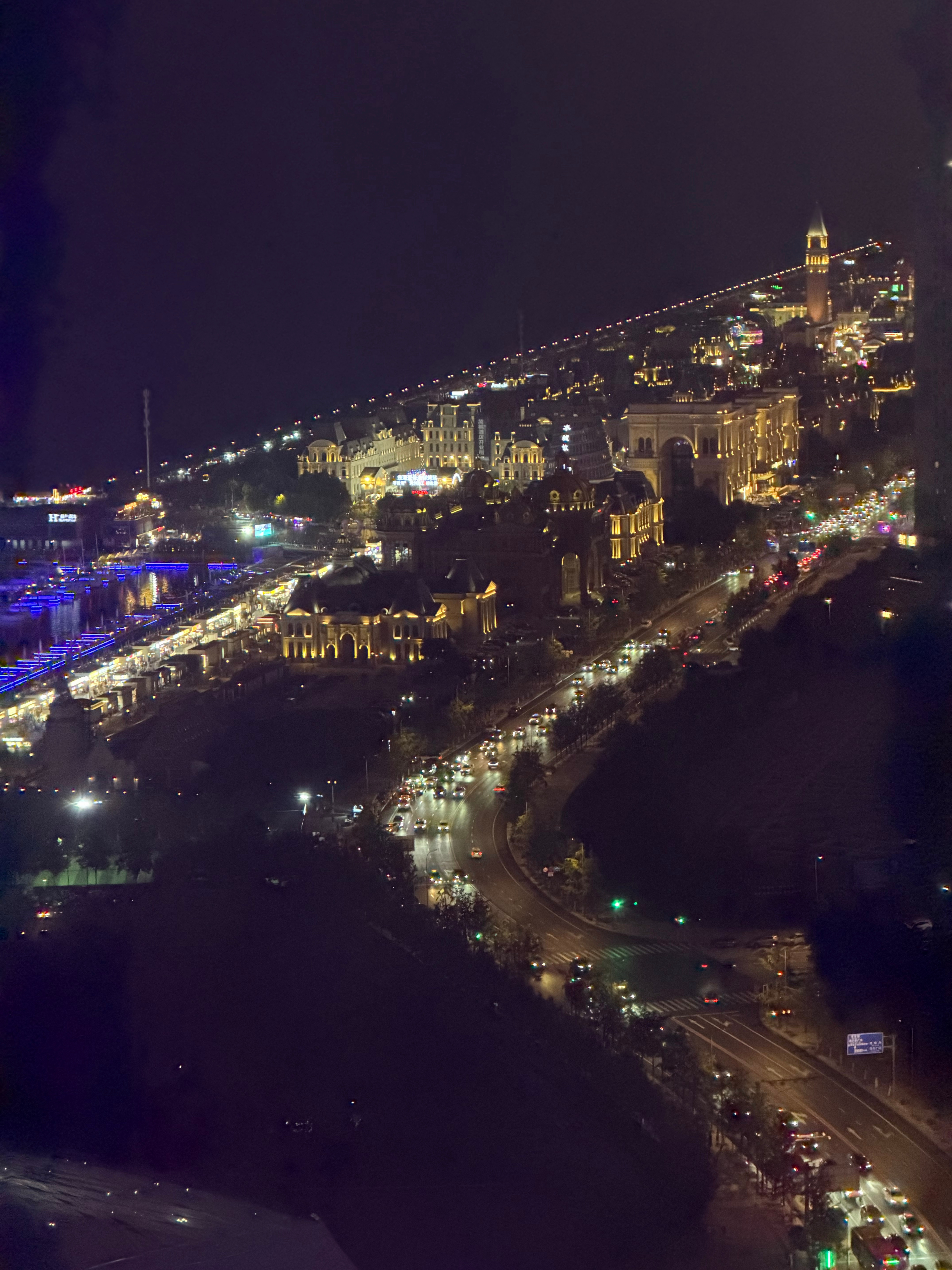 大连东港此刻的夜景！ 大连·大连万达希尔顿酒店(港浦路)