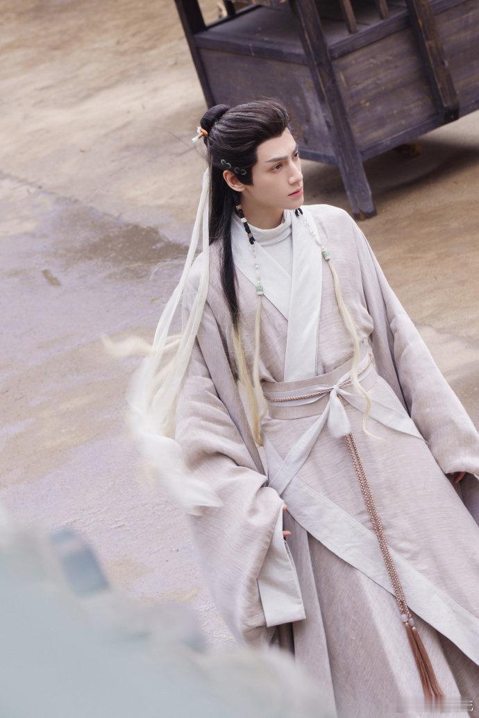 水龙吟11.1%登云合第一水龙吟《水龙吟》中的云合真的是一位极具魅力的角色，罗云