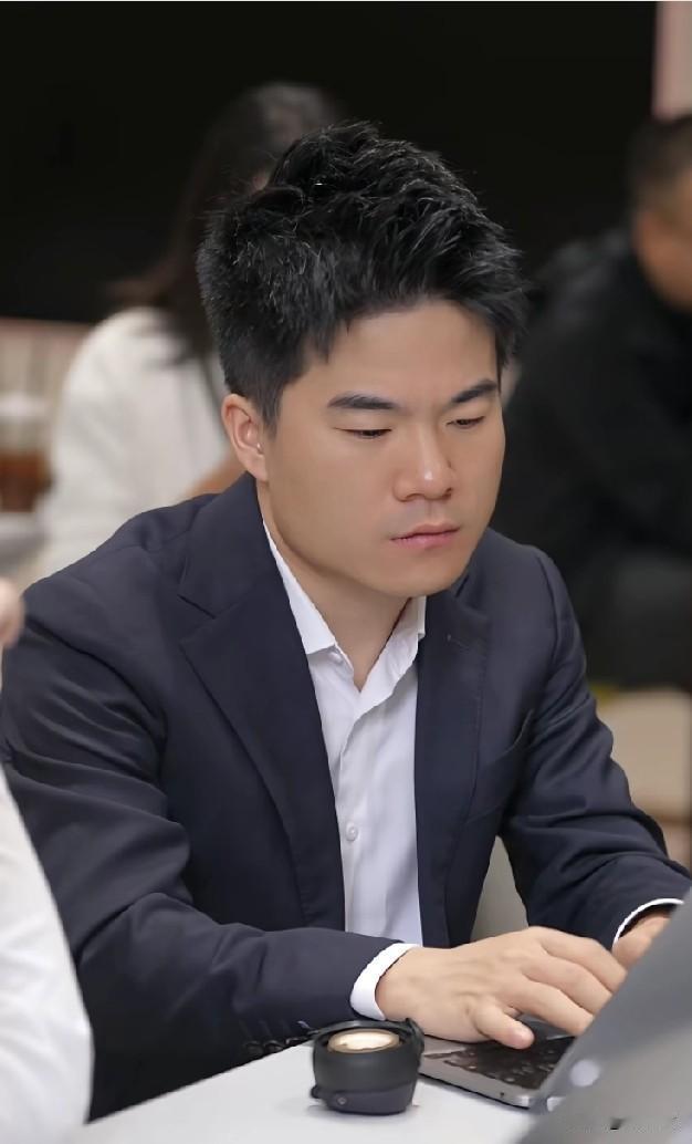 一件事，仁者见仁，智者见智。董宇辉演讲时体现了他的豁达。不要求你认同我，我只知道