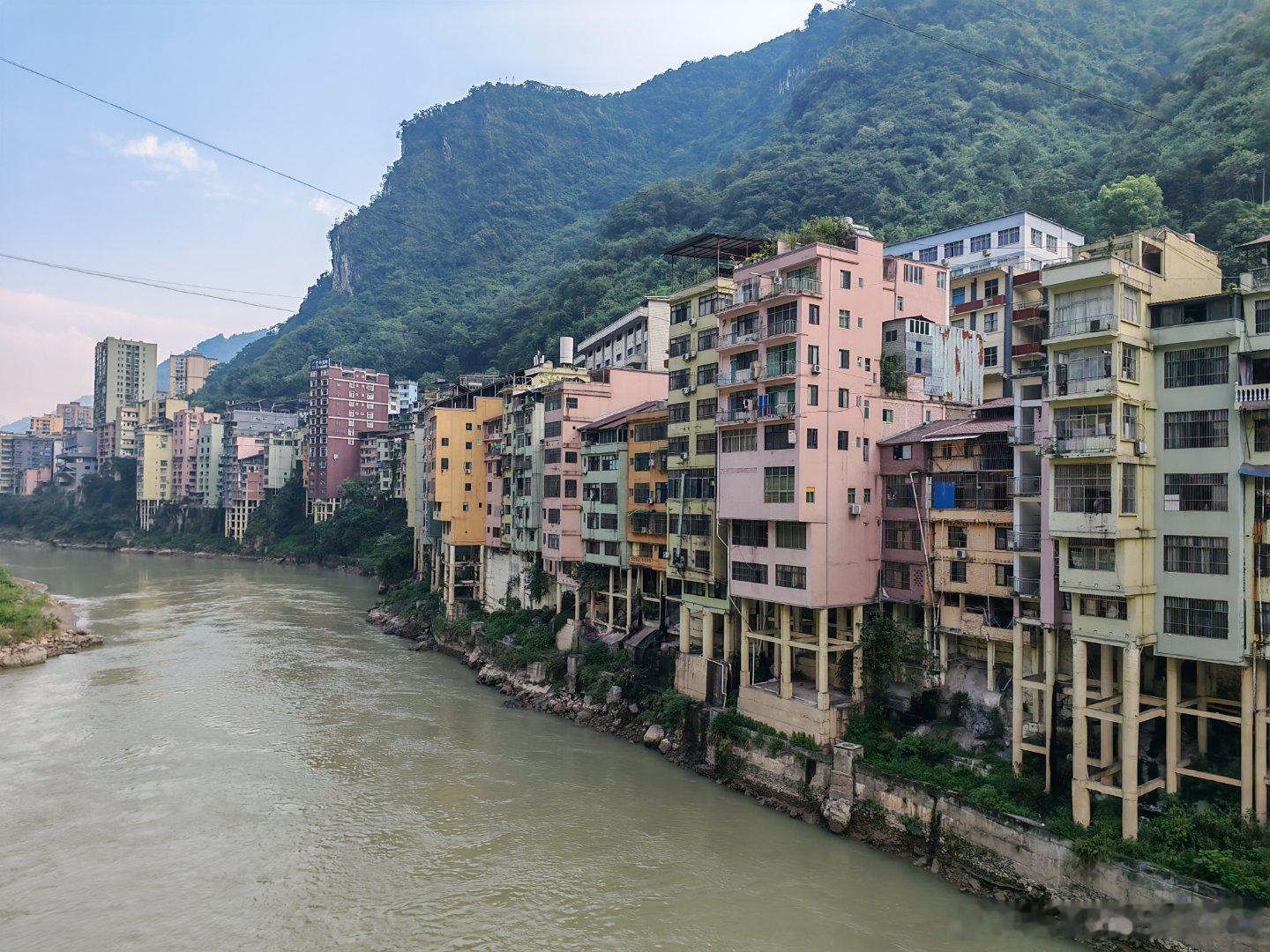 一线城市的早晨 昭通·盐津
