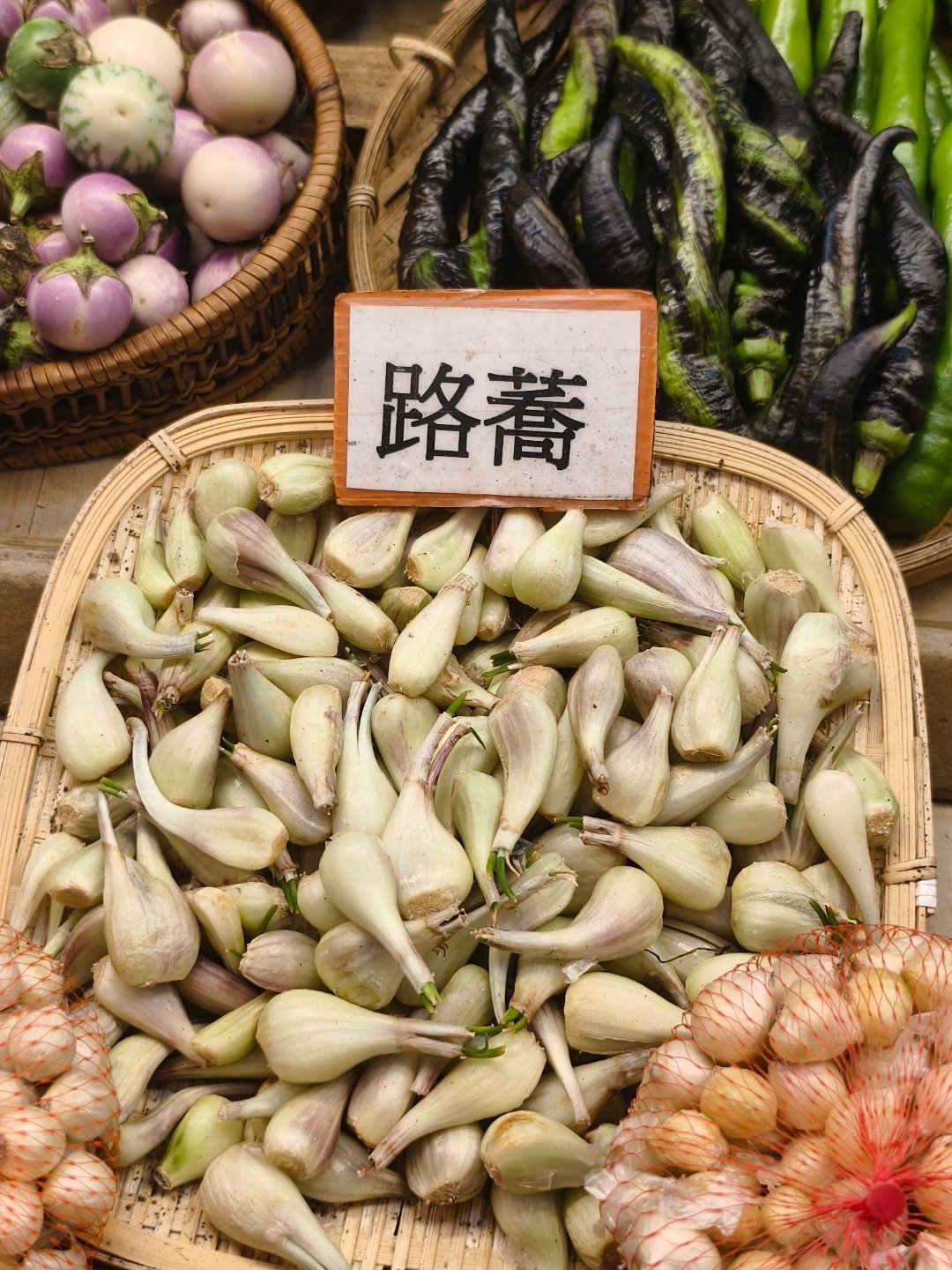 含蓄的中国人终于抽象到老外了老外第一次来中国不理解的事情 花莲东大门夜市闲逛，被