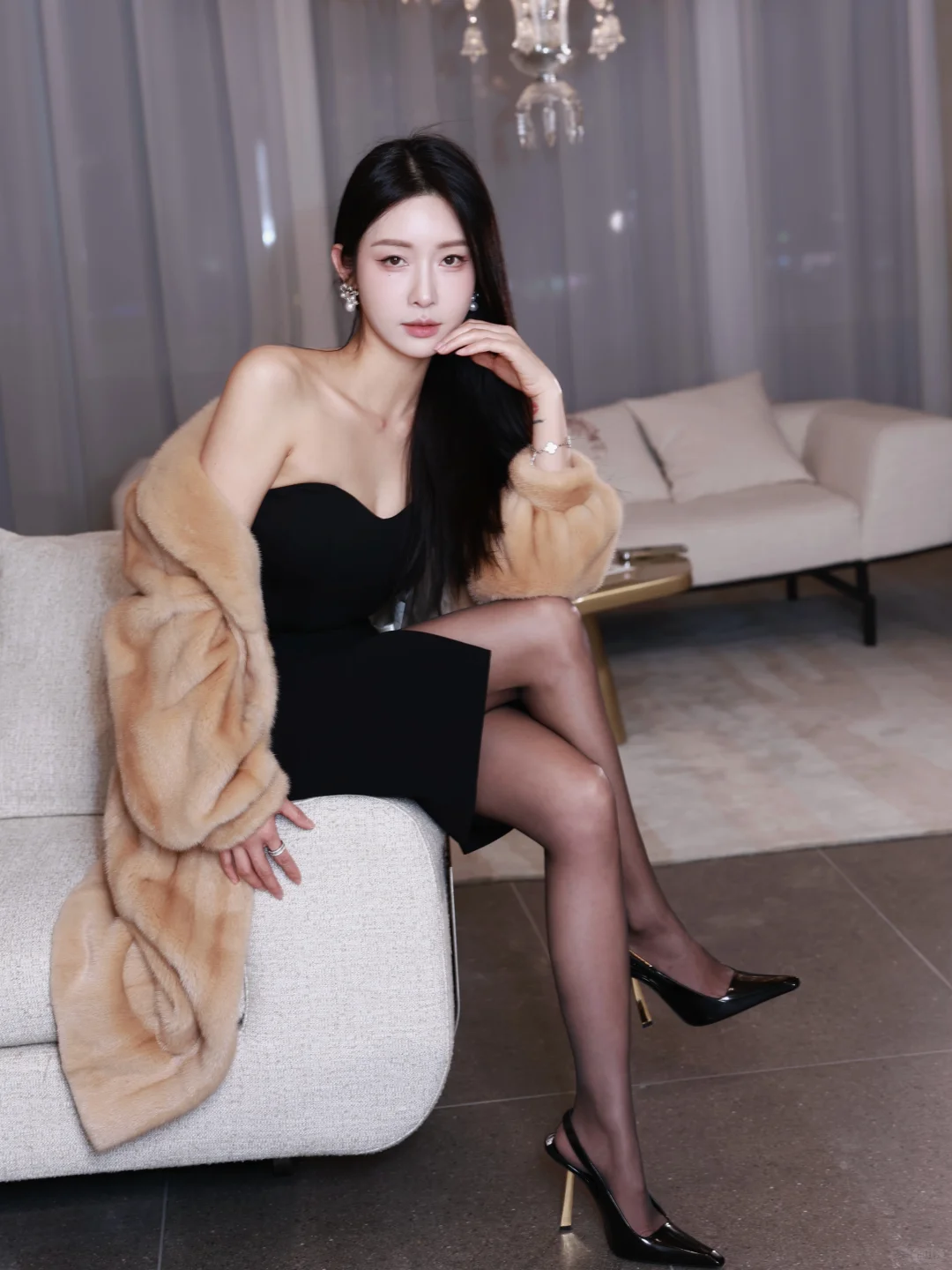 那个爱穿貂的女人🦅