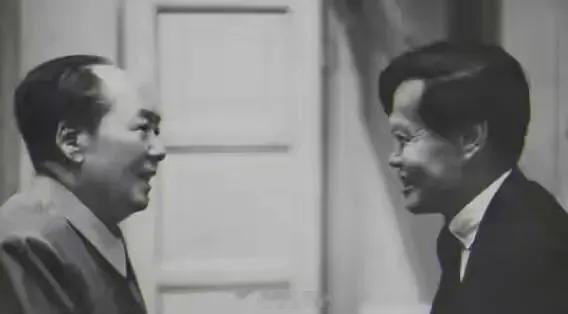 两张图，足见政府对杨振宁博士的肯定。 ​​​