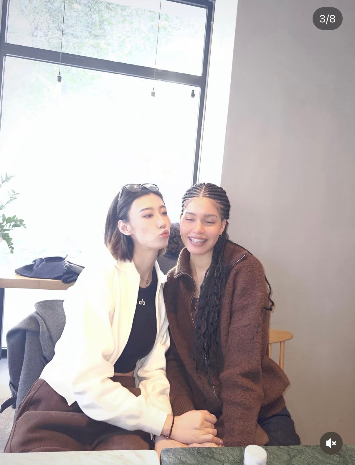 🇩🇴塔皮亚晒出与王媛媛合照国际排坛动态