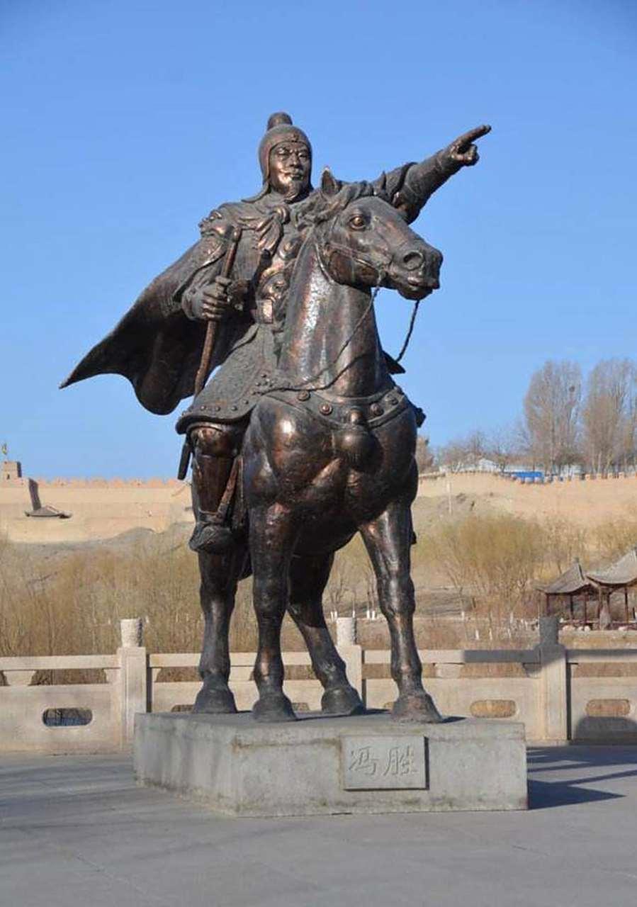 1387年，冯胜得胜归来，正等着论功行赏，不料却被人参了几本，其中包括他的女婿常