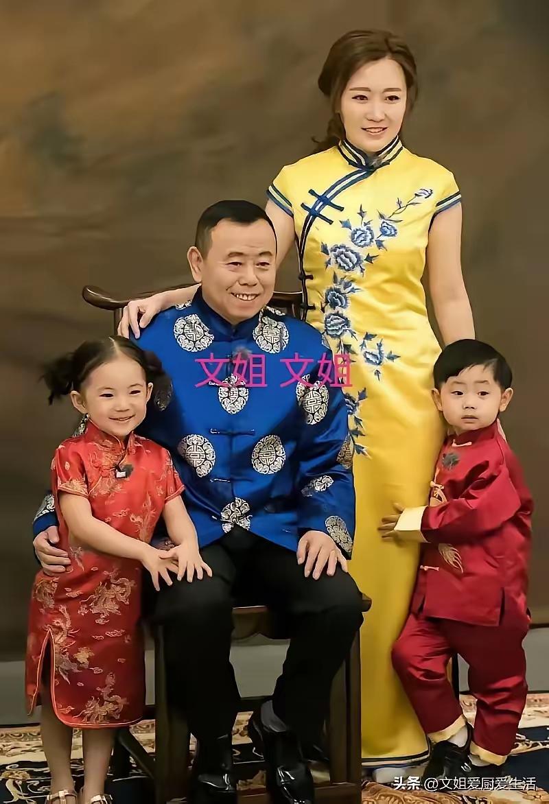潘长江
潘阳
石头
？