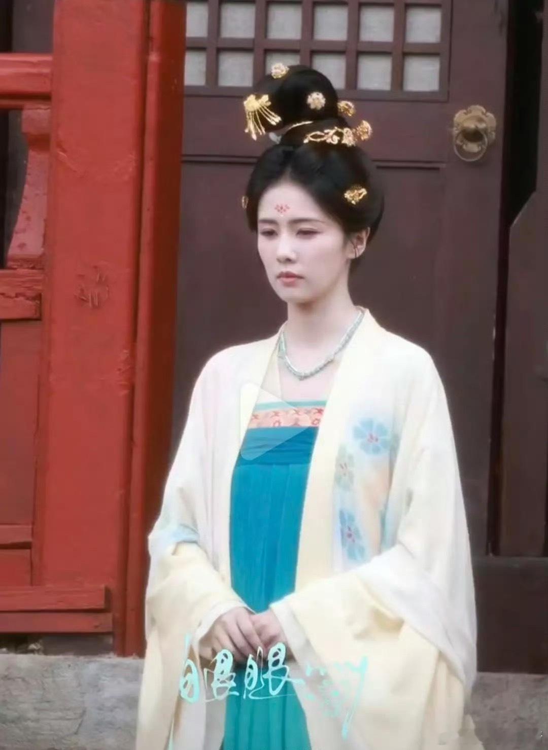 白鹿白鹿花期已经过去了吗，《莫离》路透看起来有年龄感[思考] ​​​