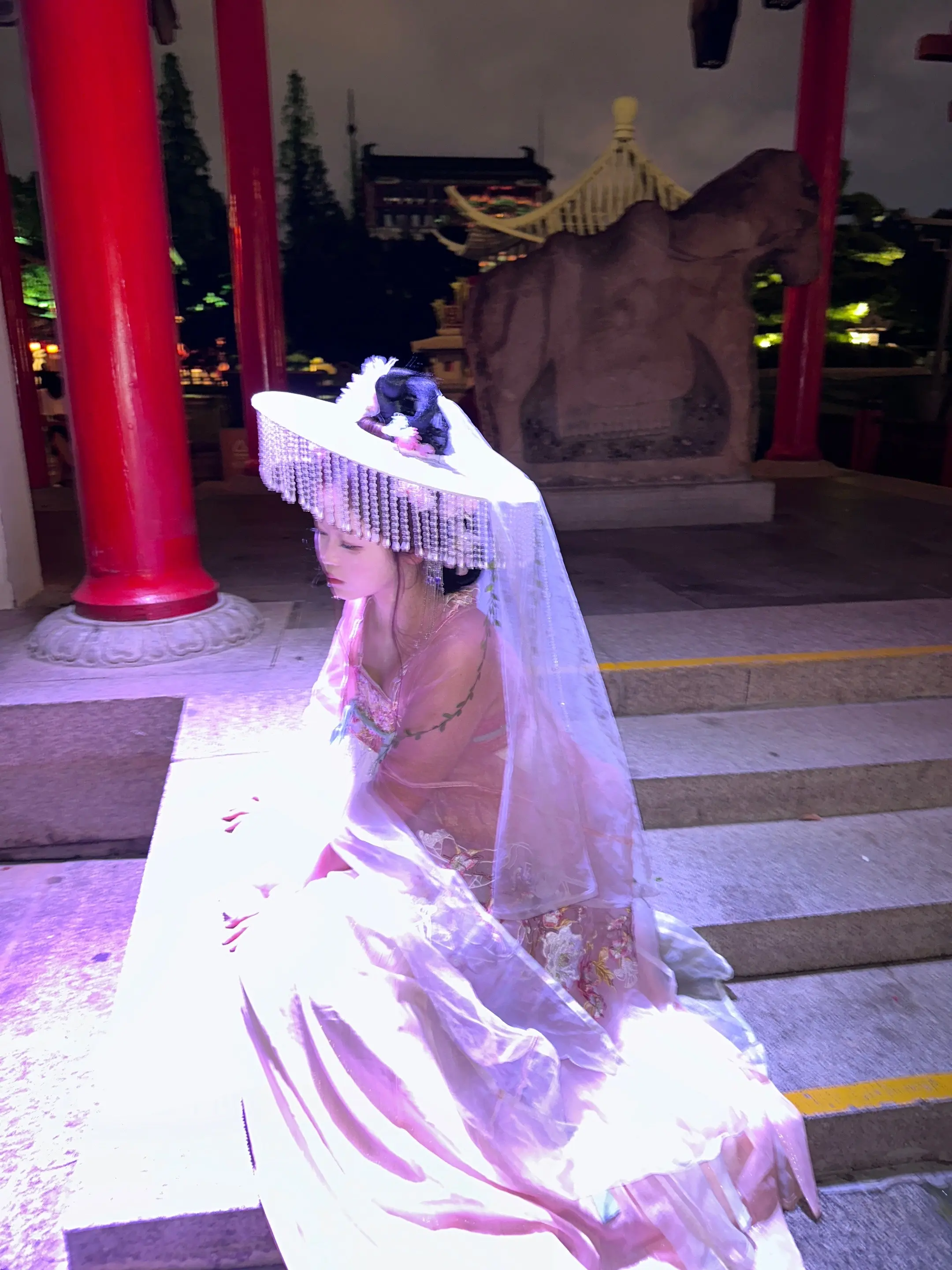 我与你难生恨。