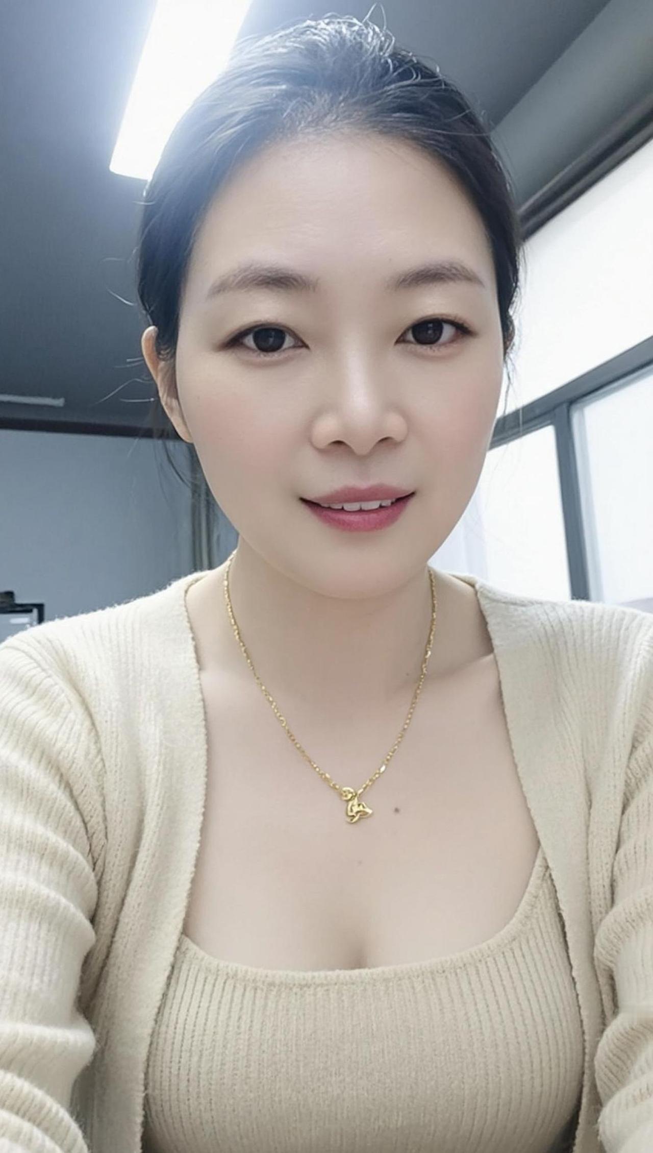 AI浅柔自拍 日常分享热门穿搭上热门