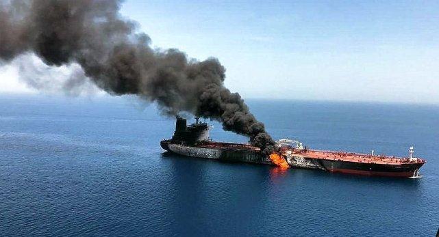 8月1日霍尔木兹海峡出现商船遇袭事件，伊朗伊斯兰革命卫队称对一支美军护航船队实施