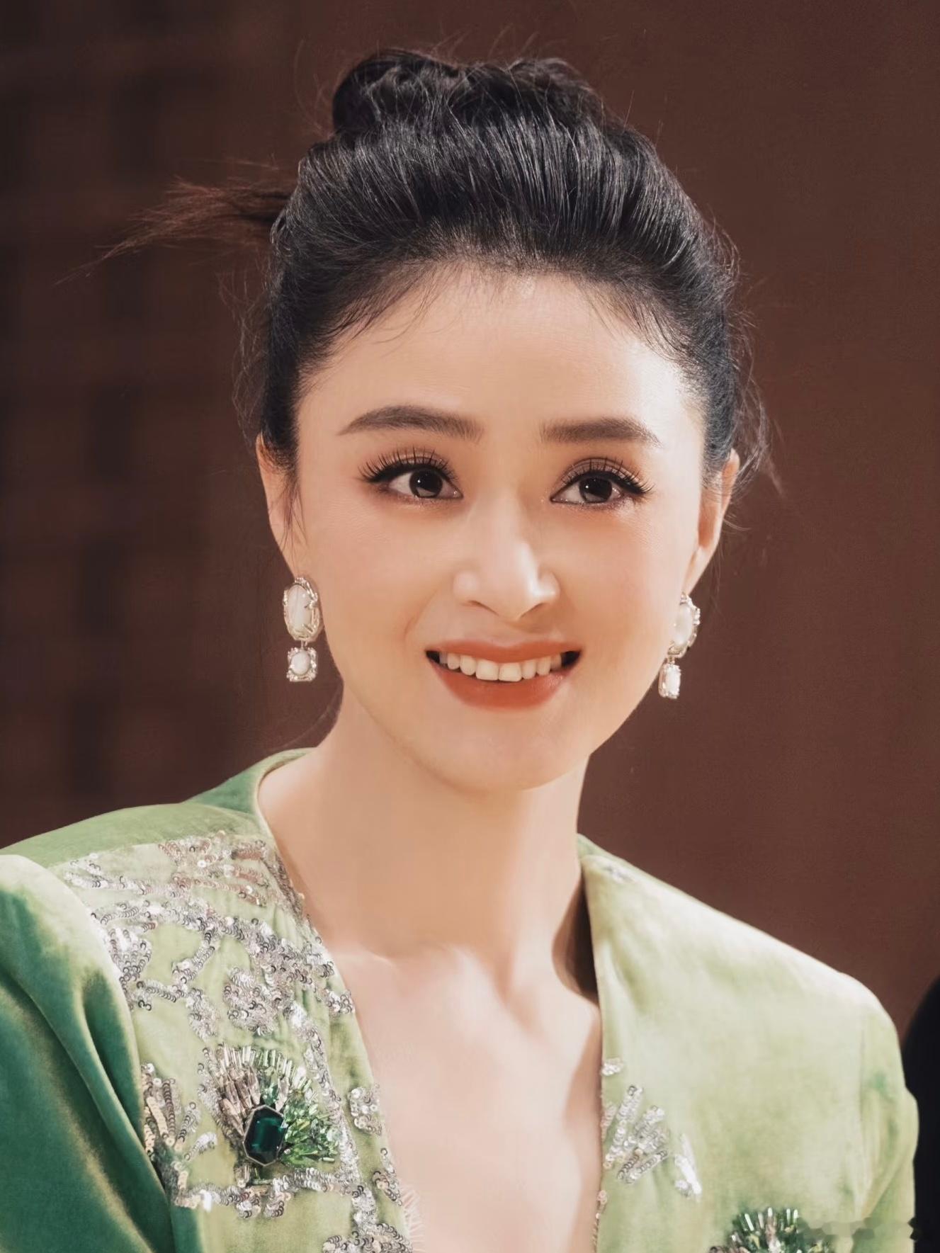 狄仁杰演上华妃的爹了 李光洁蒋欣六搭太有默契！《多喜一家人》里改演叔嫂，搭配梁冠