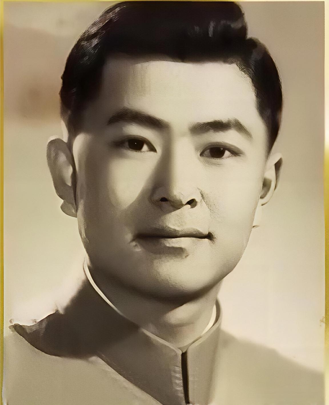 王铁成为什么没演成《天云山传奇》中的罗群？

电影《天云山传奇》于1979年冬开