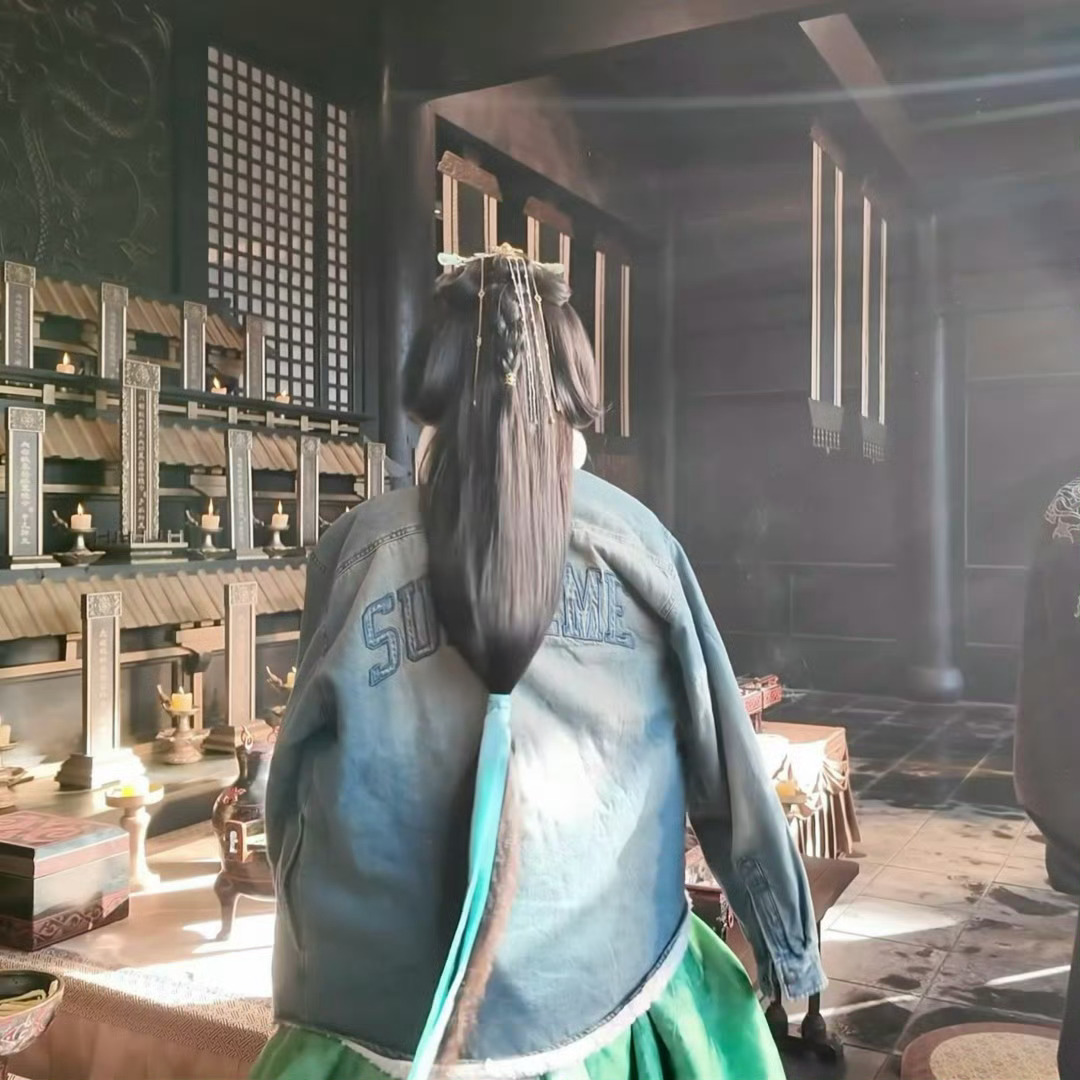 这么可爱的田曦薇是谁家的呀？噢！原来是我们家的！