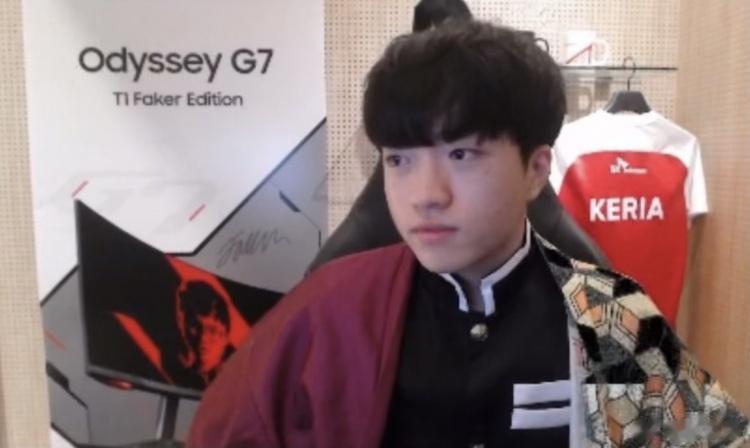 网友热议：明年LPL最大的威胁应该还是宙斯和keria吧？宙斯和keria今年的