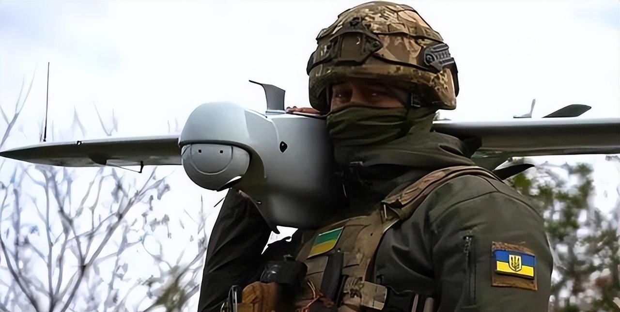 俄乌打了 4 年，俄军今年 3 月彻底拉胯，据美国战争研究所统计，整整一个月，在