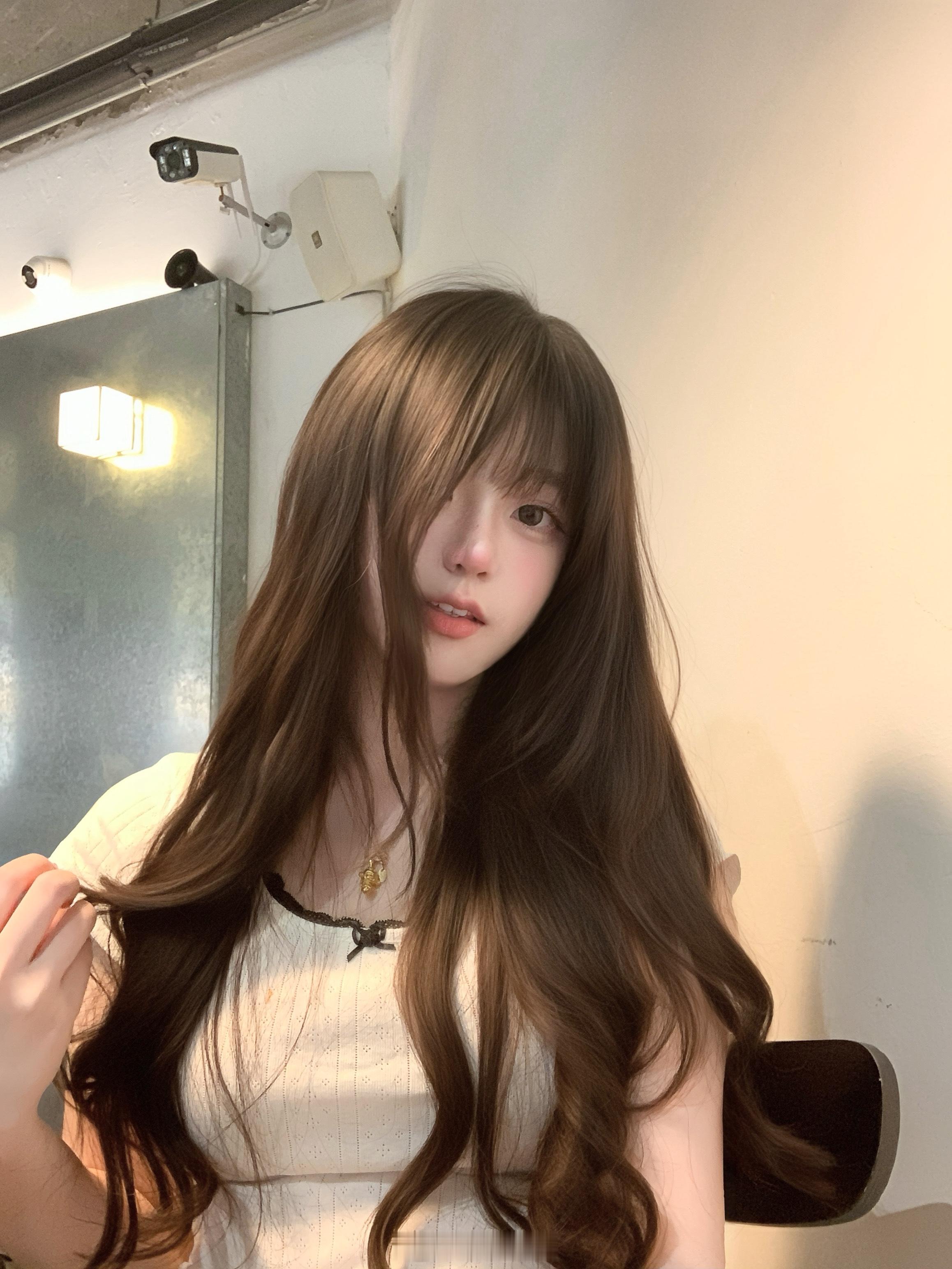 偶的新的吹风机🌬️  有没有发现我的发质变得越来越好了这个吹风 机吹出来头发真