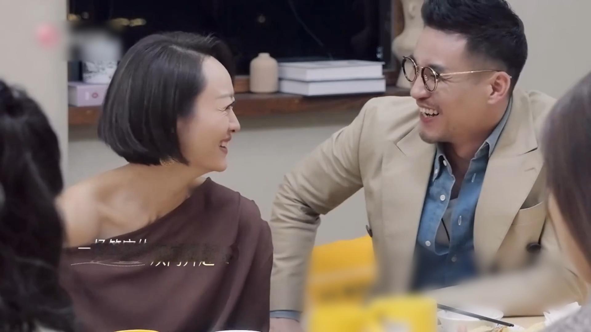 王燕林健50岁的恋爱到底有多快omg林健简直在和日落赛跑，为了爱一秒都不耽误，专