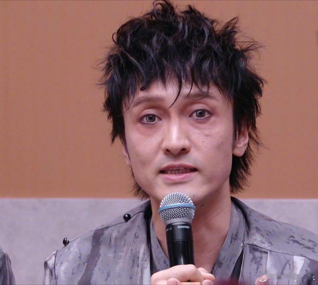 王传君把张卓尔当高音喇叭使披荆斩棘直播王传君野人太需要张卓尔了少了张卓尔感觉都发