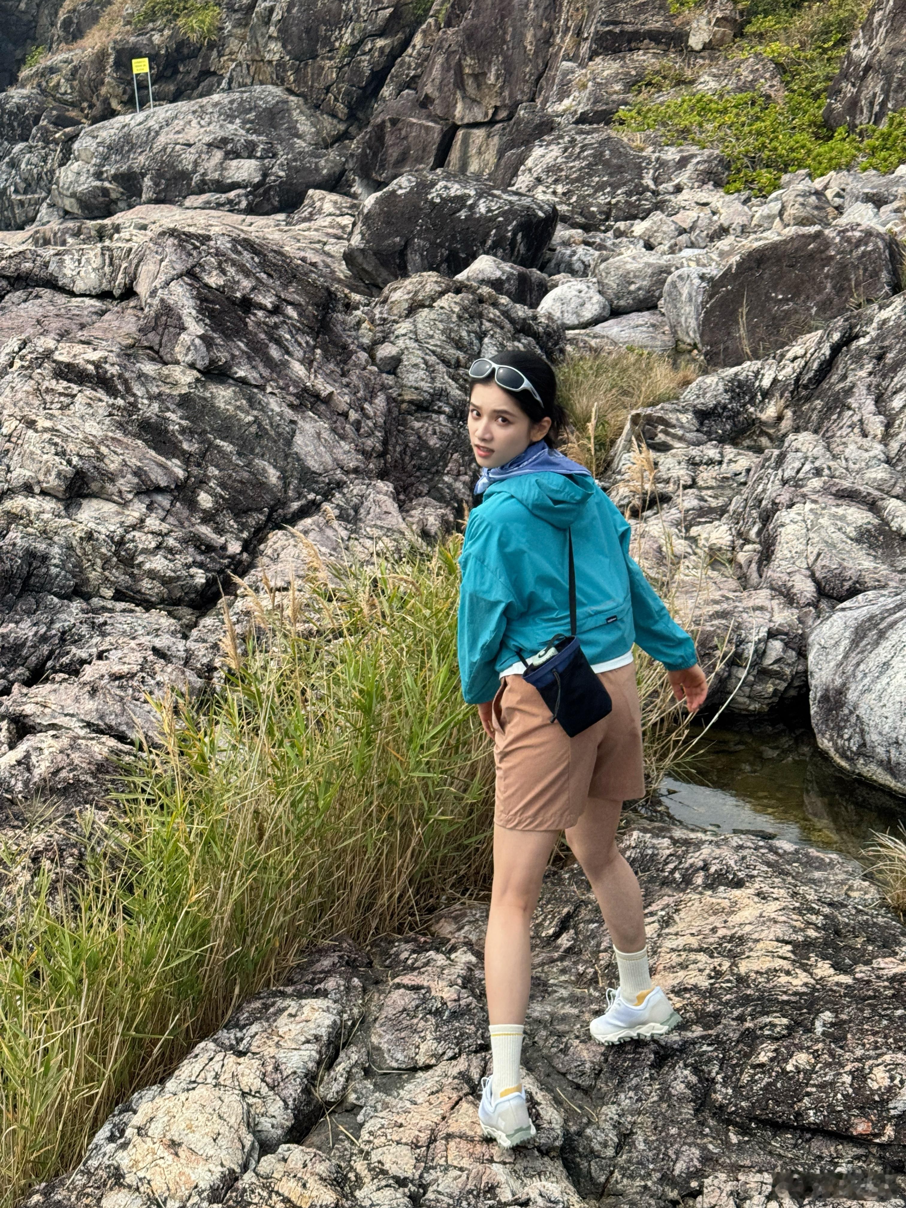 张婧仪 在复制粘贴的时代，你是手写的诗