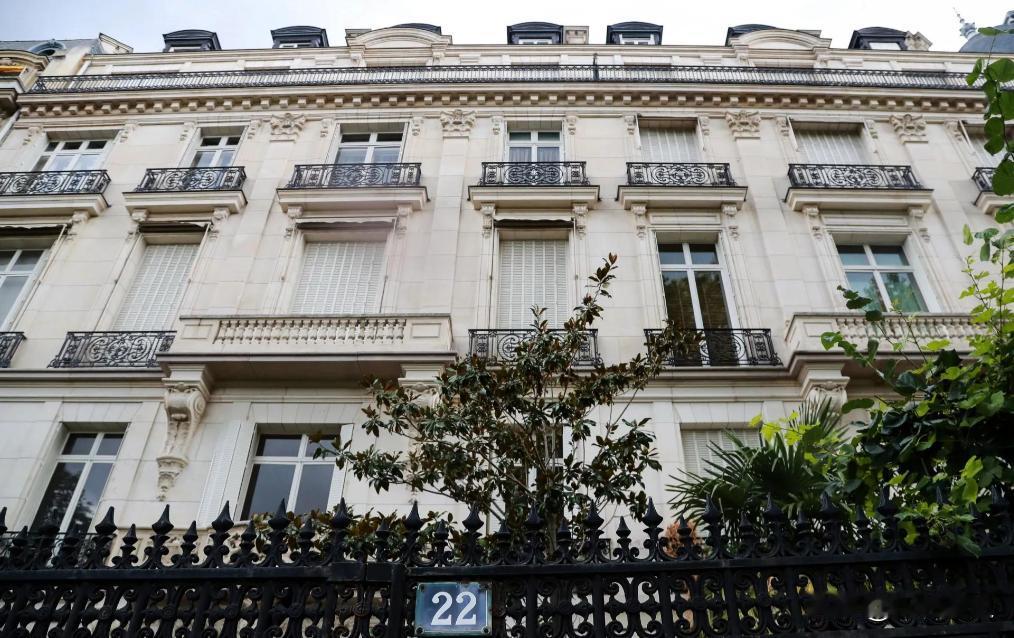 爱泼斯坦文件再曝猛料！豪华公寓成猎艳基地，每天10到15名女孩上门“按摩”
美国