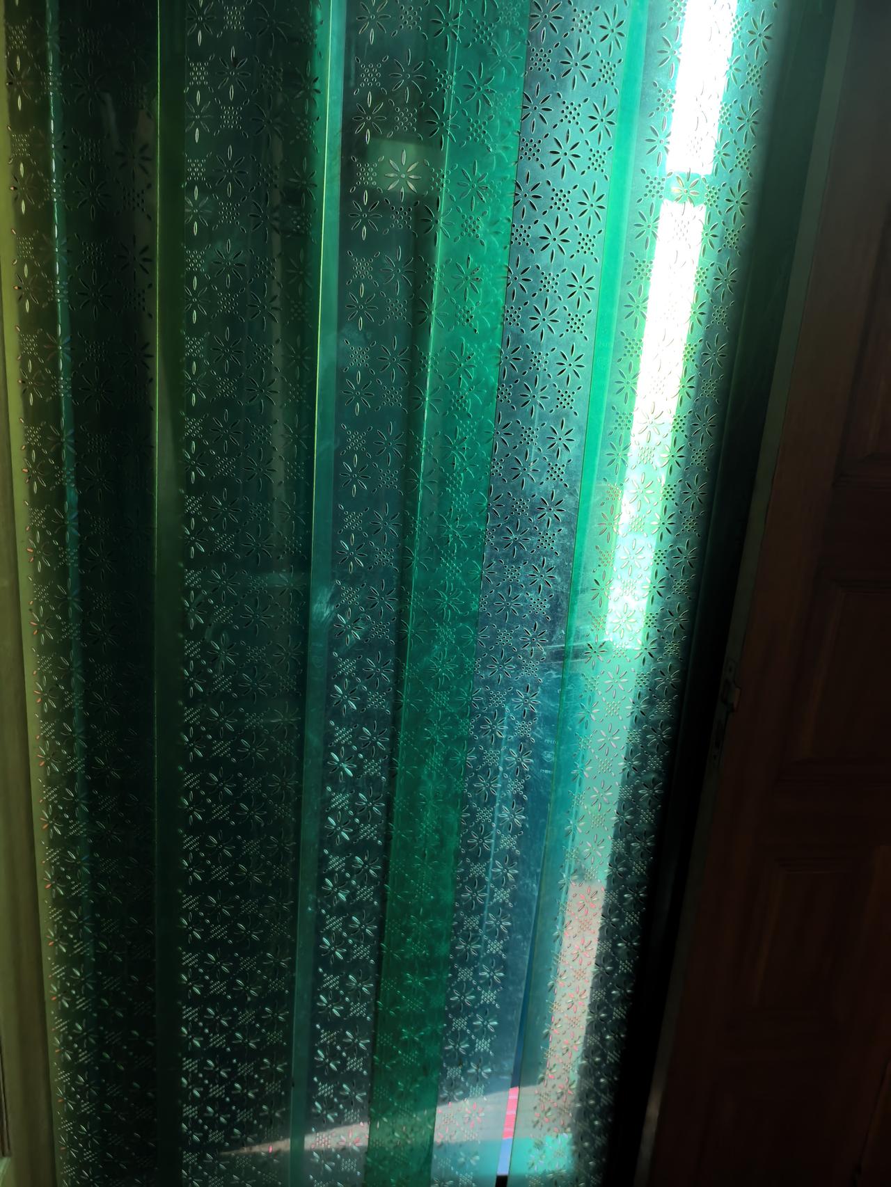 谁都不服就服我自己，一个人在家竟然敞着门睡了一晚上[捂脸][捂脸][捂脸]

