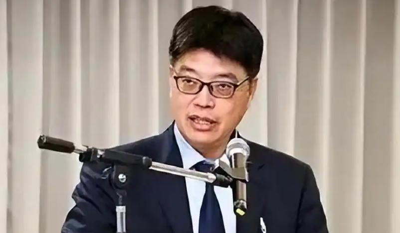 就在刚刚，

台“陆委会主委”邱垂正发表声明，

8月5日，针对大陆推出网站“台