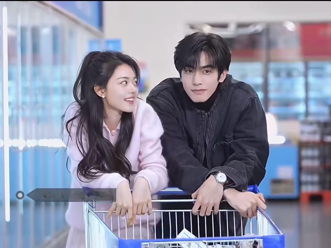 赵今麦宋威龙逛超市花絮赵今麦宋威龙逛超市花絮赵今麦宋威龙破200万福利